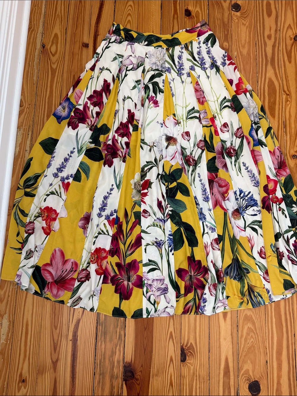 Rococo Sand Yellow and White Floral A-Line Maxi Skirt